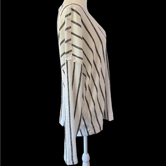 Anthropologie Textured Striped V-Neck Long Sleeve Top XL White Black - Picture 3 of 7